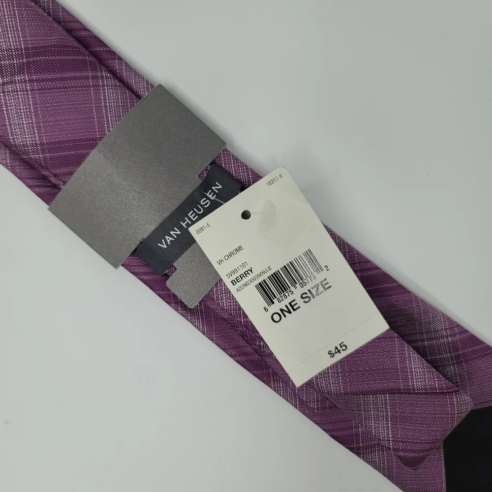 VAN HEUSEN. Purple Plaid Tie.